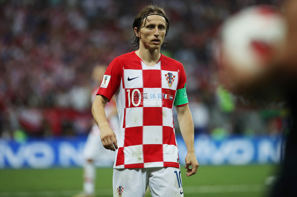 冲回畅销榜17，上线1月，到底哪些玩家还在玩《无限暖暖》？