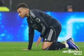 亚冠生死博弈！布里兰主场怒怼江原FC，8球神锋剑指出线